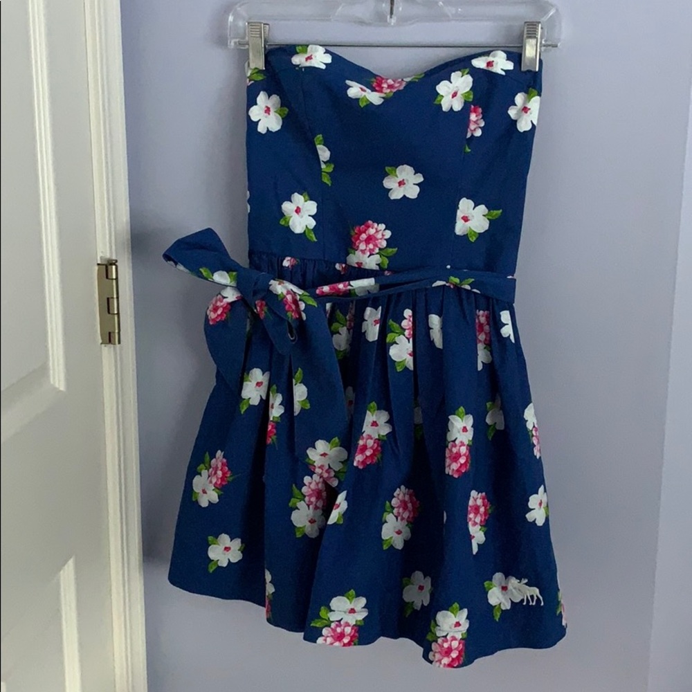 Strapless blue floral print dress